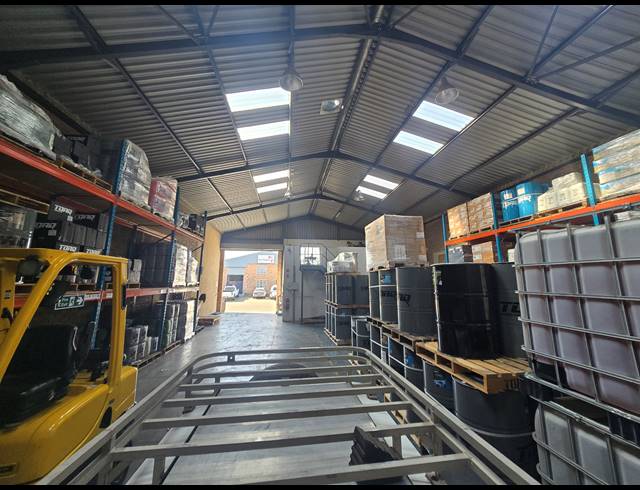 280M² WAREHOUSE FOR SALE IN ANDERBOLT